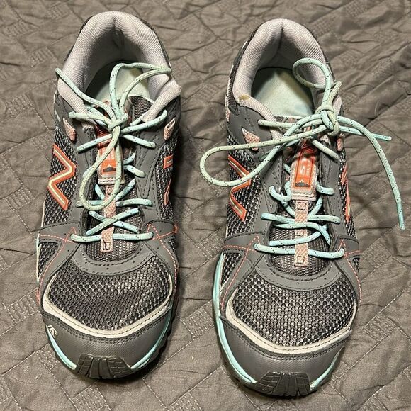 New Balance 570 WTE570G2 Round Toe Sneaker Shoes size 9 - Picture 2 of 9